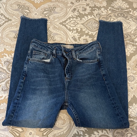 Zara High Rise Blue Jeans - Picture 6 of 6